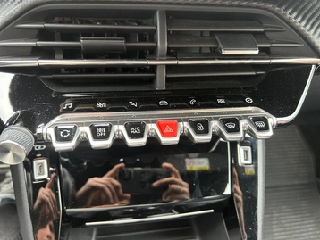 Image véhicule  Peugeot 208 (26)