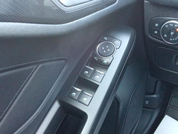 Image véhicule  Ford FOCUS (42)