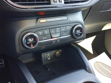 Image véhicule  Ford FOCUS (14)