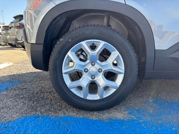 Image véhicule  Jeep AVENGER (8)