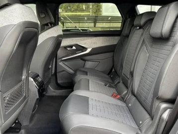 Image véhicule  Peugeot 5008 (11)