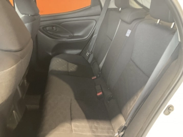 Image véhicule  Toyota YARIS (7)
