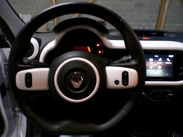 Image véhicule  Renault TWINGO III (9)