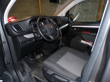 Image véhicule  Opel VIVARO (8)