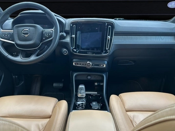Image véhicule  Volvo XC40 (9)