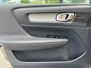 Image véhicule  Volvo XC40 (23)