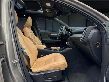 Image véhicule  Volvo XC40 (14)