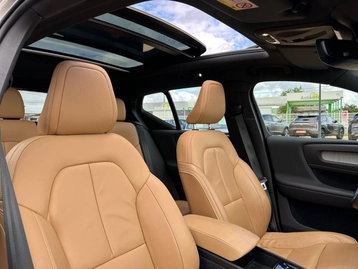 Image véhicule  Volvo XC40 (16)