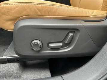 Image véhicule  Volvo XC40 (21)