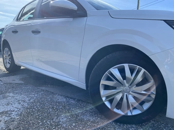 Image véhicule  Peugeot 208 (6)