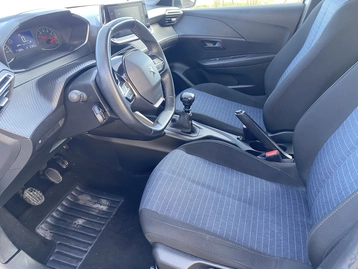 Image véhicule  Peugeot 208 (10)