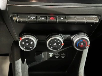 Image véhicule  Renault CLIO (12)