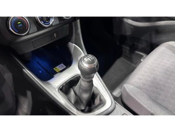 Image véhicule Toyota YARIS (18) Image véhicule Toyota YARIS (18)