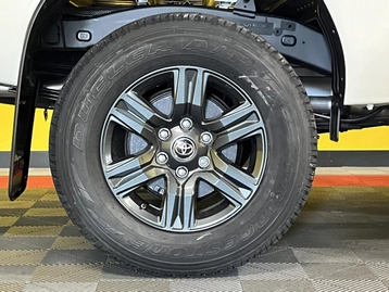 Image véhicule Toyota Hilux (5) Image véhicule Toyota Hilux (5)