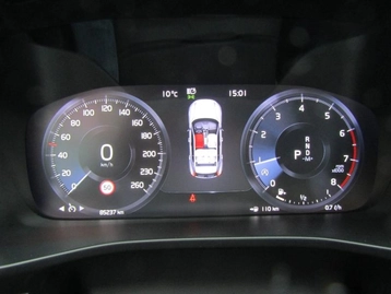 Image véhicule  Volvo XC40 (11)