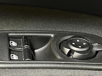 Image véhicule Fiat 500e (8) Image véhicule Fiat 500e (8)