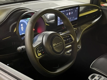 Image véhicule Fiat 500e (25) Image véhicule Fiat 500e (25)