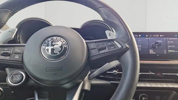Image véhicule  Alfa Romeo TONALE (16)