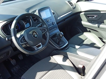 Image véhicule Renault SCENIC (26) Image véhicule Renault SCENIC (26)