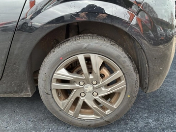 Image véhicule  Peugeot 208 (7)