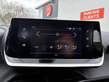 Image véhicule  Peugeot 208 (28)