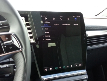 Image véhicule  Renault MEGANE E-TECH (38)