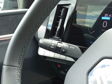 Image véhicule  Renault MEGANE E-TECH (48)