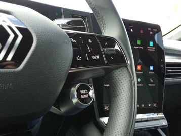 Image véhicule  Renault MEGANE E-TECH (45)