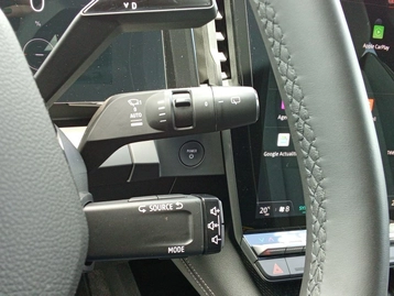 Image véhicule  Renault MEGANE E-TECH (46)