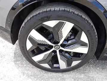 Image véhicule  Renault MEGANE E-TECH (53)