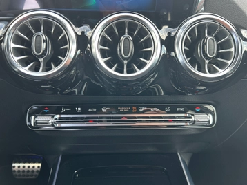 Image véhicule  Mercedes GLA (35)