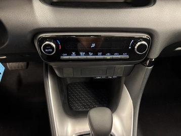 Image véhicule  Toyota YARIS (15)