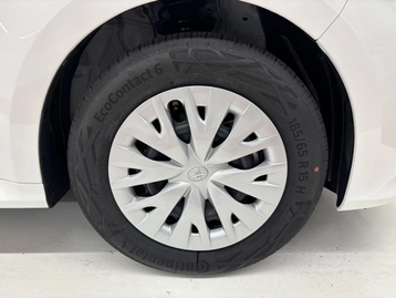 Image véhicule  Toyota YARIS (35)