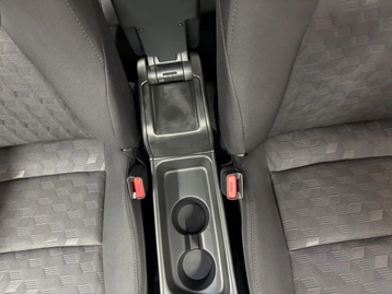 Image véhicule  Toyota YARIS (18)
