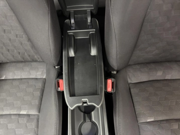 Image véhicule  Toyota YARIS (17)