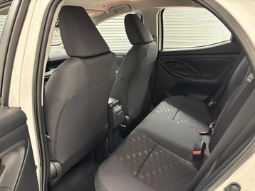 Image véhicule  Toyota YARIS (21)