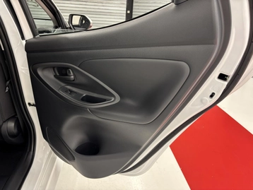 Image véhicule  Toyota YARIS (26)