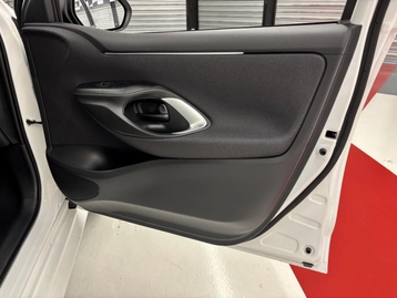 Image véhicule  Toyota YARIS (23)