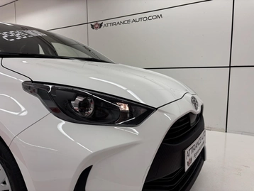 Image véhicule  Toyota YARIS (32)