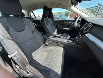 Image véhicule  Volvo S60  (21)