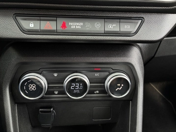 Image véhicule  Dacia SANDERO (16)
