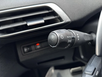 Image véhicule  Peugeot 5008 (13)