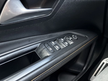 Image véhicule  Peugeot 5008 (31)