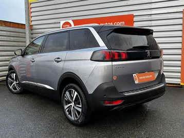 Image véhicule  Peugeot 5008 (1)