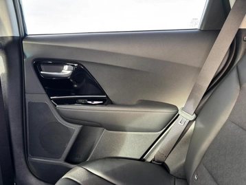 Image véhicule  Kia NIRO (41)