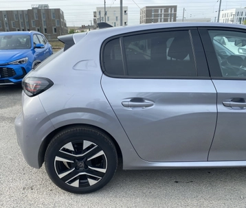 Image véhicule  Peugeot 208 (6)