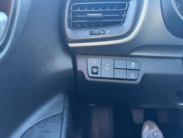 Image véhicule  Kia STONIC (14)