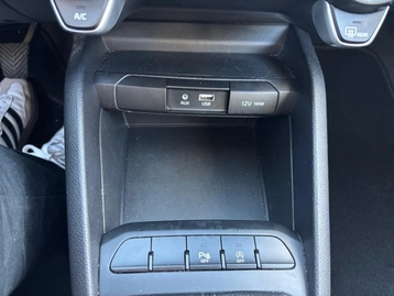 Image véhicule  Kia STONIC (26)