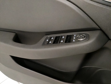 Image véhicule  Renault CLIO (10)