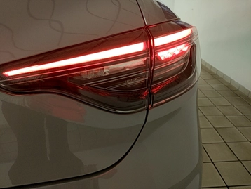 Image véhicule  Renault CLIO (17)